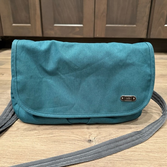 REI Parkrose Crossbody Purse Hawaiian Teal Bag - Picture 7 of 7